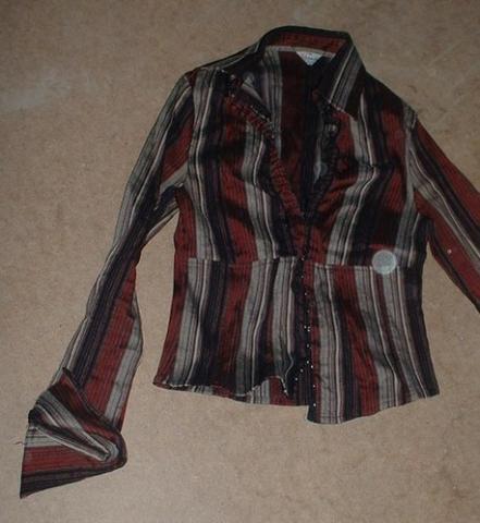 Daiktas Marskinukai. suraukti.