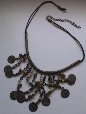 Daiktas Kaklo papuošalas