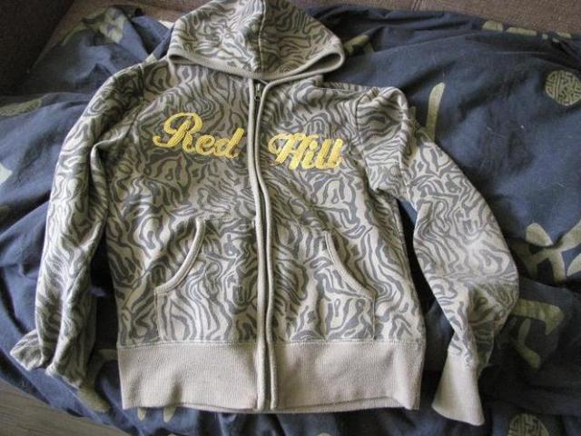 Daiktas Dzemperis M su uzrasu