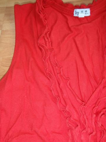 Daiktas raudona maikute 