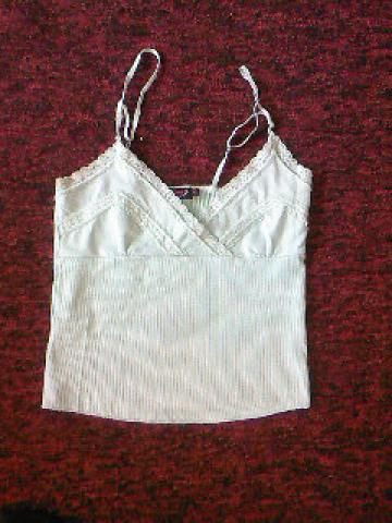 Daiktas palaidinė ant petnešėlių