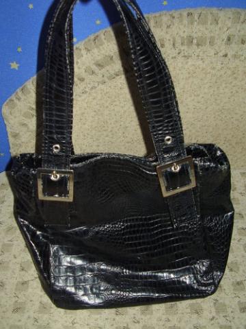 Daiktas juoda taė iš new yourker