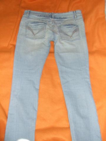 Daiktas asviesu plesyti dzinsai