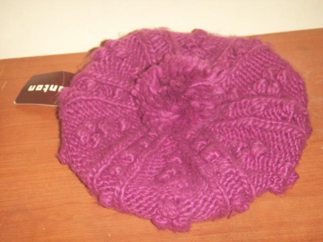 Daiktas Montono megzta berete