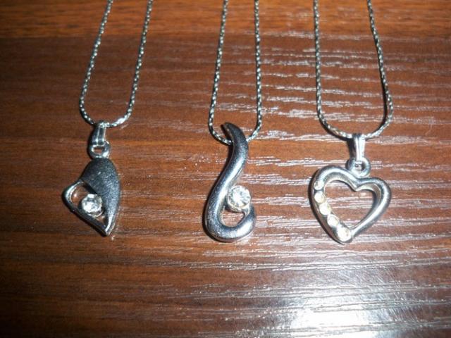 Daiktas Kaklo pakabukai