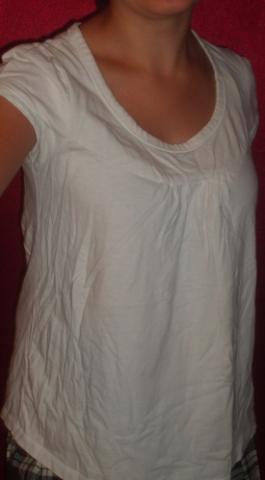 Daiktas balta palaidinukė ;D 