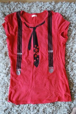 Daiktas Maikutė su kaklaraiščiu