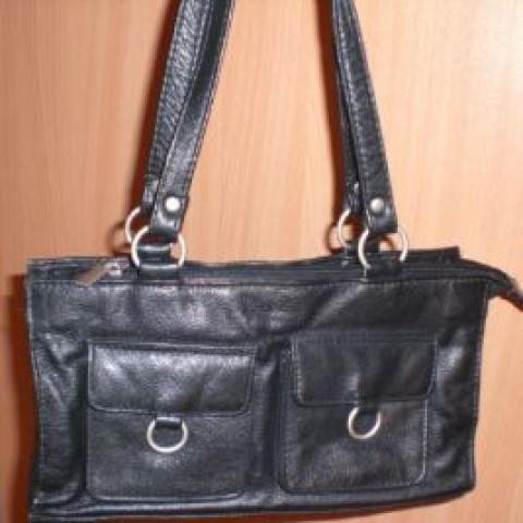 Daiktas Odinė juoda rankinė