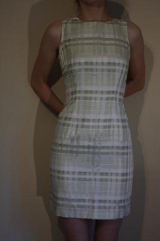 Daiktas vasariska labai malonios medziagos klasikine suknu