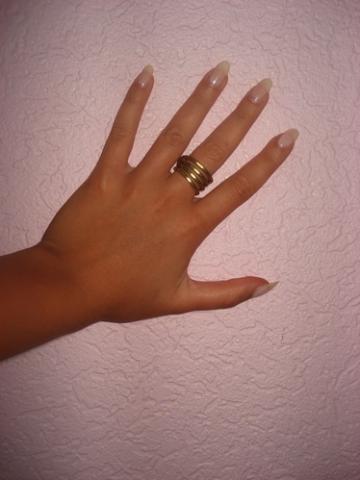 Daiktas varinis žiedukas;]