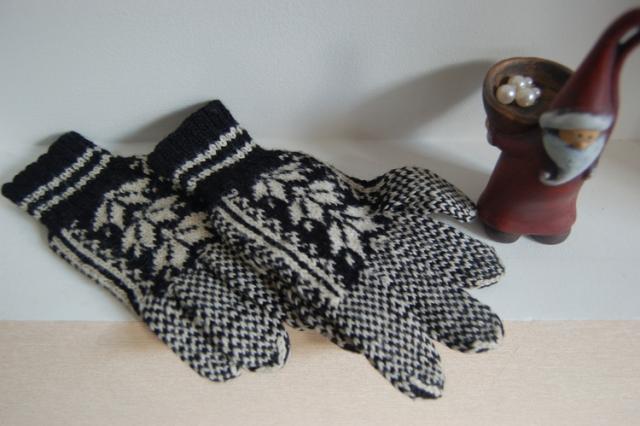 Daiktas Žieminės megztos pirštinaitės