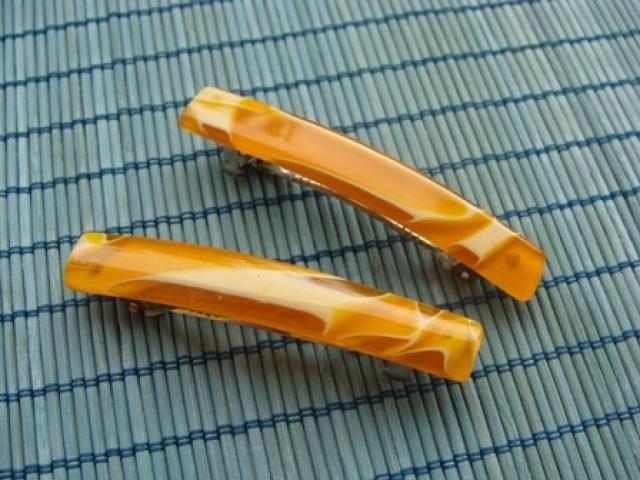 Daiktas segtukai į plaukus