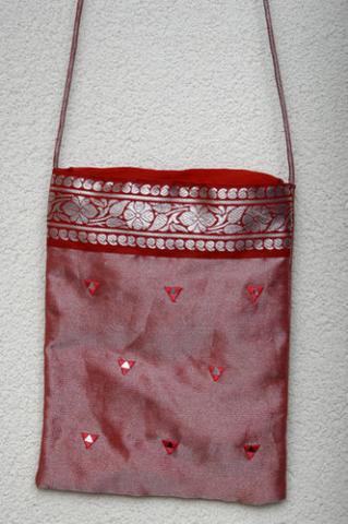 Daiktas Indiska Raudona Tašytė