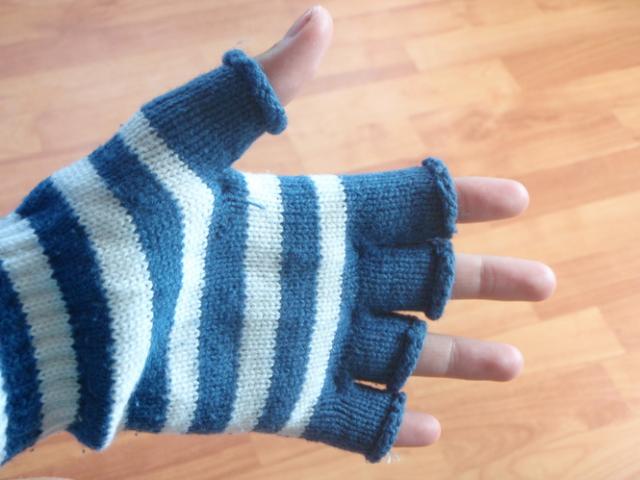 Daiktas pirstines (rez.)