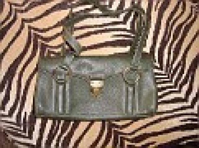 Daiktas Tamsiai zalia rankine