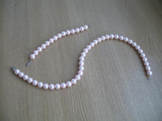 Daiktas karoliai ir apyranke