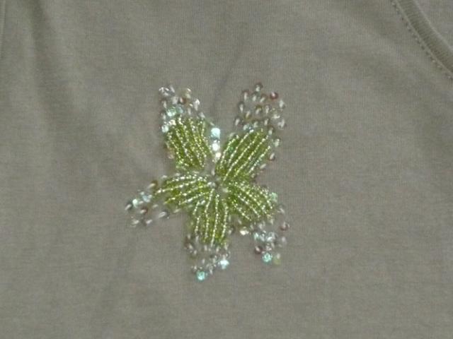 Daiktas pasiuvineta maikute