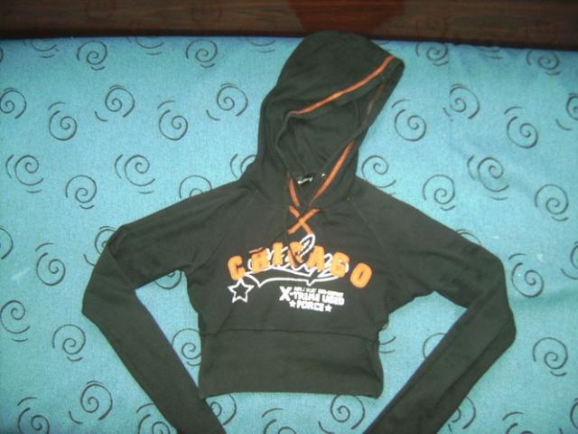 Daiktas Trumpas megztukas ilgomis rankovėmis