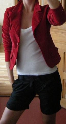 Daiktas Raudono velveto švarkelis