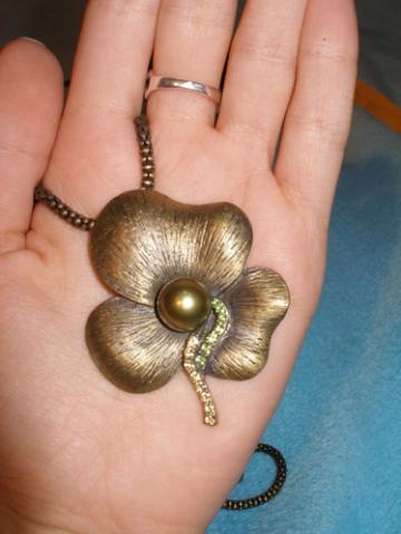 Daiktas papuosalas- gele