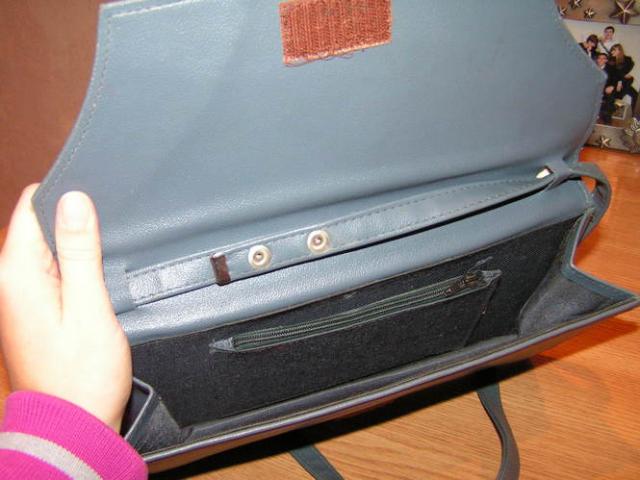 Daiktas senukas staciakampis pilkas rankinukas