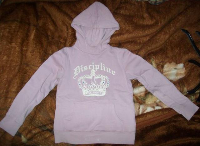 Daiktas  Alyvinis džemperiukas