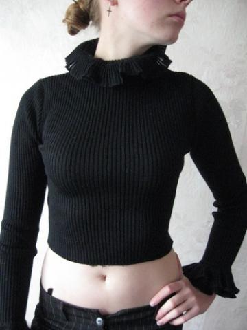 Daiktas Juodas megztukas, arlekino kaklu ir rankovėm, S