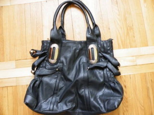 Daiktas Nenešiota juoda rankinė