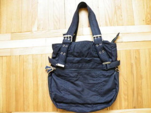 Daiktas Mėlyna tašė