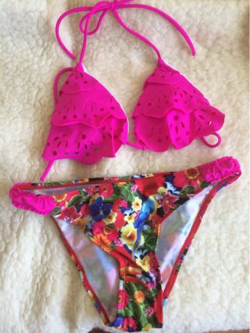 Daiktas maudymosi kostiumėlis