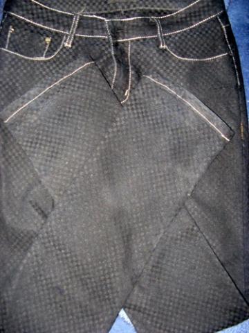 Daiktas juodi dzinsai