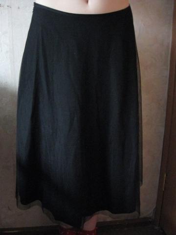 Daiktas Juodas, 2 sloksnių sijonas. M, gal L