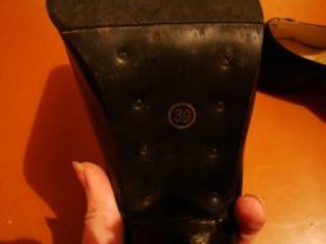 Daiktas Juodi aukštakulniai (39)