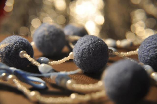 Daiktas Karoliai.Rankų darbas