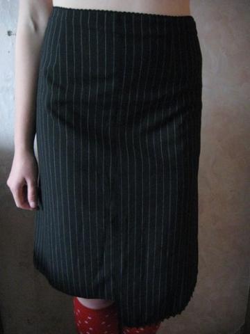 Daiktas Juodas, dryžuotas asimetrinis sijonas S-M