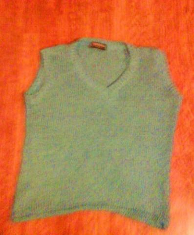 Daiktas Megzta liemenė.