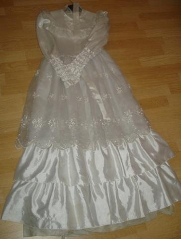 Daiktas  suknele