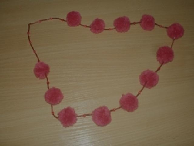 Daiktas Pūkuoti rožiniai karoliai