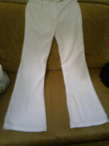Daiktas baltos kelnes