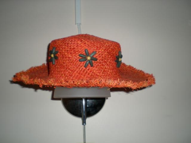 Daiktas Šiaudinė skrybelė į pležą