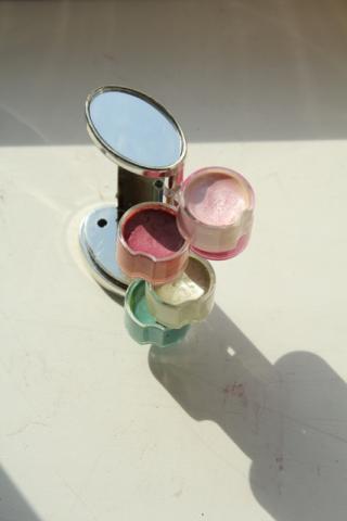 Daiktas tepami šešėliai akims