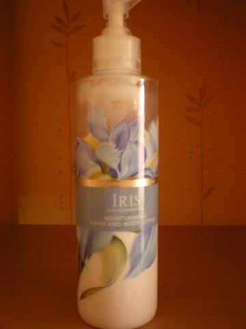 Daiktas Drėkinamasis kūno ir rankų pienelis Marks and Spencer rez