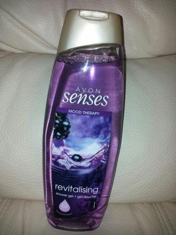 Daiktas Dušo želė juodvuogiu kvapo avon