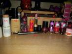 Daiktas Daug visokios kosmetikos
