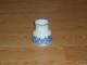 Nedidele porcelianine vazele su melsvais raistais Kėdainiai - parduoda, keičia (2)