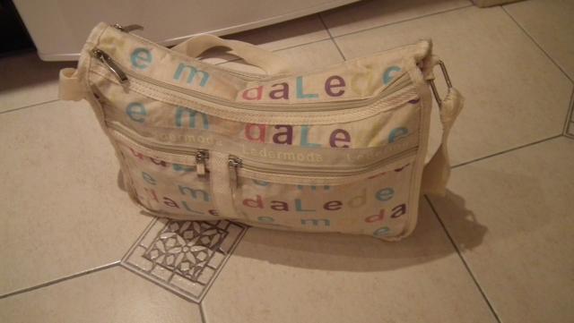 Daiktas Puikiai tinka eiti i mokykla