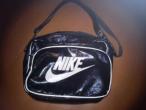 Daiktas Nike tase