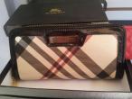 Daiktas Burberry pinigine