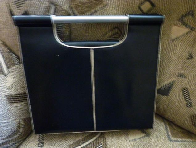 Daiktas Juoda stačiakampė rankinė