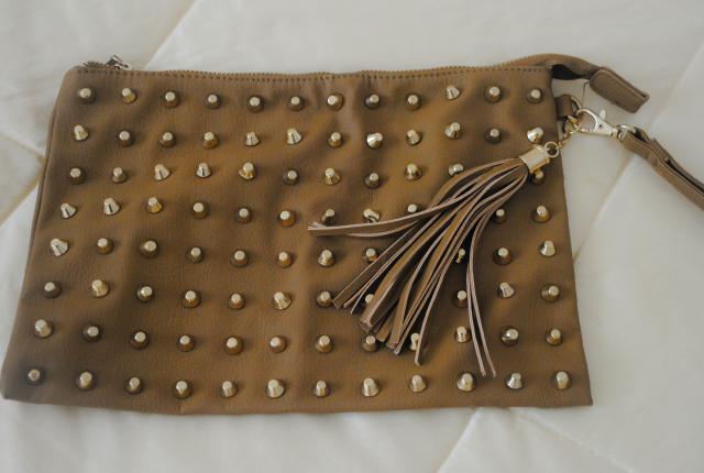 Daiktas Ruda delninuke su spygliukais